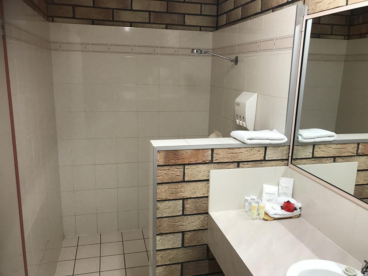 Miles Outback Motel Kültér fotó