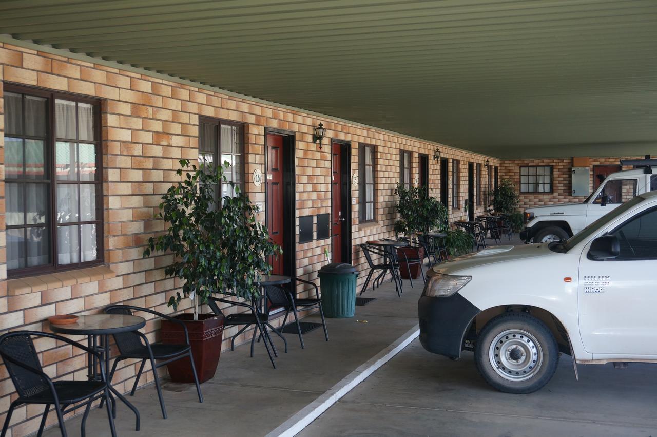 Miles Outback Motel Kültér fotó