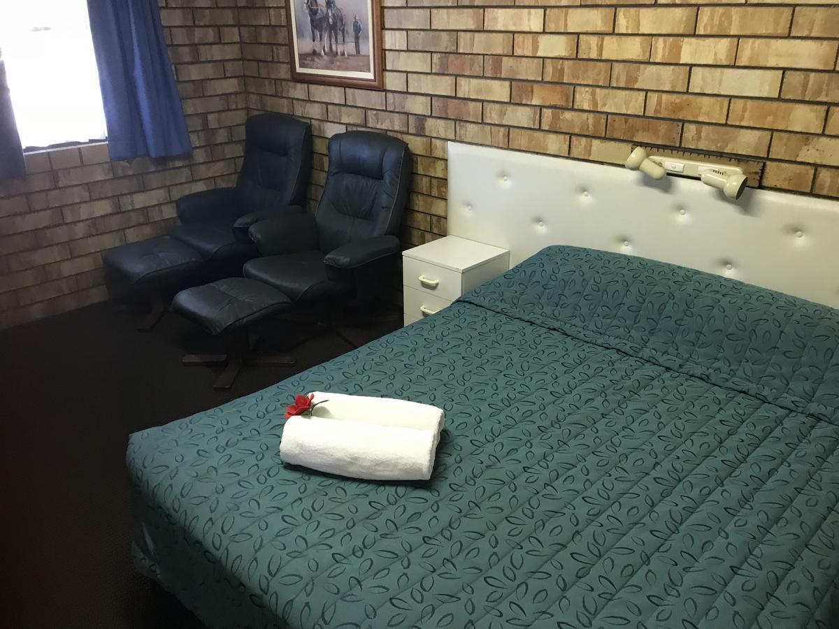 Miles Outback Motel Kültér fotó