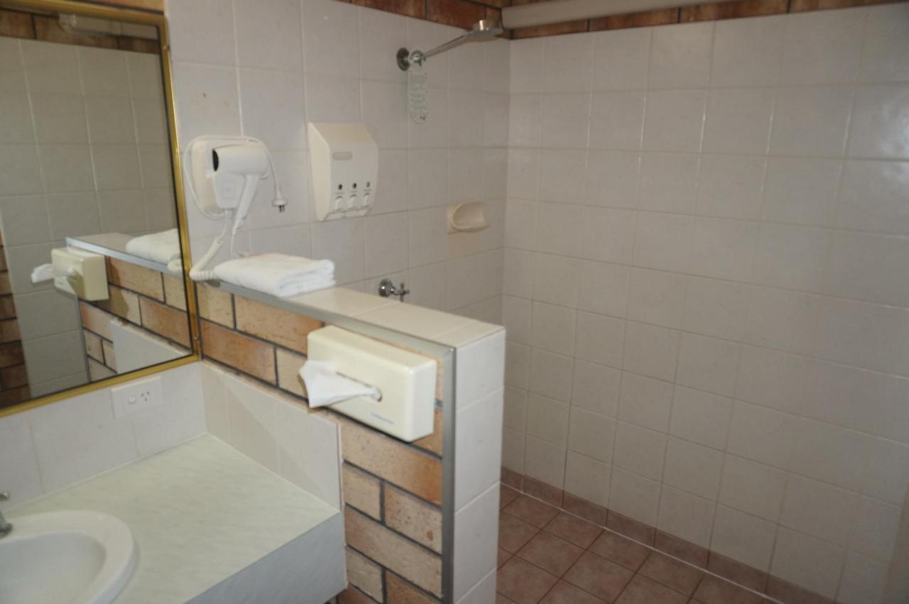 Miles Outback Motel Szoba fotó