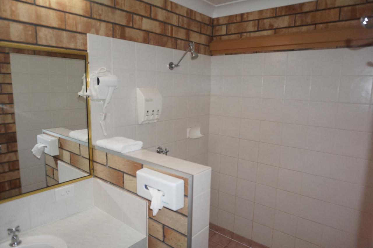 Miles Outback Motel Szoba fotó